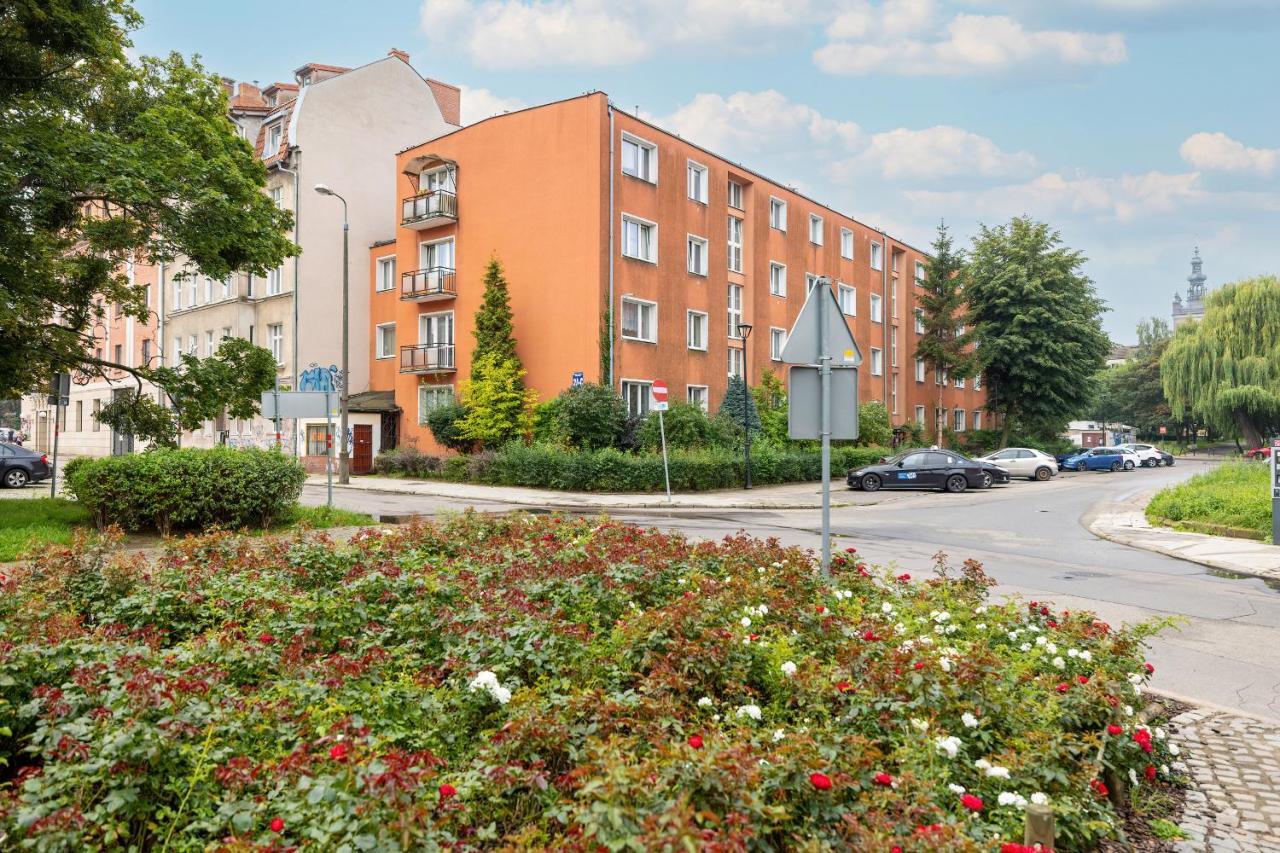 Beautiful One Bedroom Apartment Zamkowa By Rent Like Home Gdansk Bagian luar foto