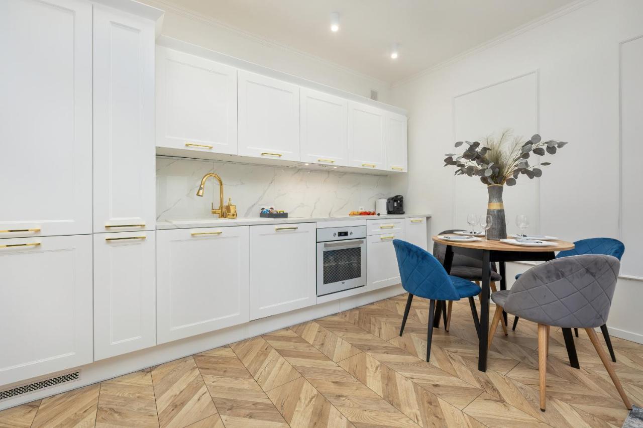 Beautiful One Bedroom Apartment Zamkowa By Rent Like Home Gdansk Bagian luar foto