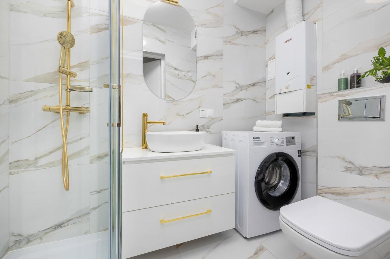 Beautiful One Bedroom Apartment Zamkowa By Rent Like Home Gdansk Bagian luar foto